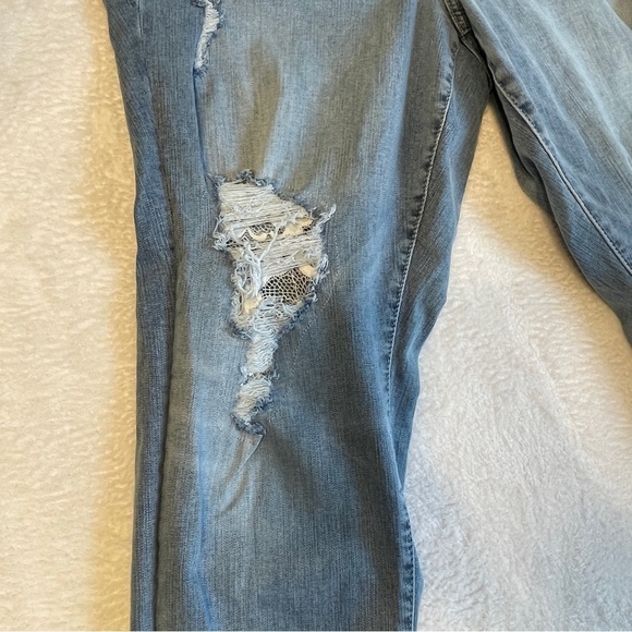 Torrid Boyfriend Style Distressed Jeans Women's Plus 18 - Picture 12 of 13